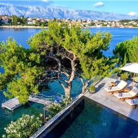 Spectacular 4 Bedroom Luxury Villa with Infinity Pool on Brac Island, sleeps 8